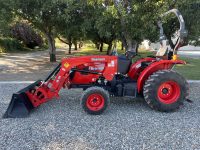 Branson 2515H Tractor & Loader with front hydraulics – only 107 hours – $17,950 – used