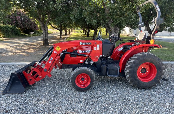 Branson 2515H Tractor & Loader with front hydraulics – only 107 hours – $17,950 – used